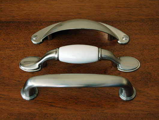 brushed nickel drawer pulls